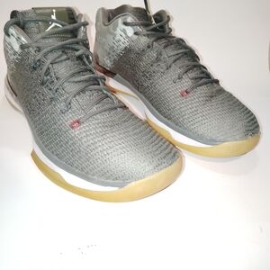 Nike Air Jordan XXXI (31) Low Men’s US 11.5 River Rock/Dark Stucco Basketball